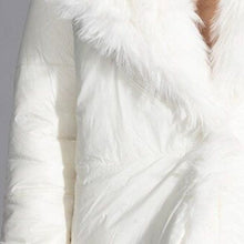 Lade das Bild in den Galerie-Viewer, Stasia Popping Collar Reversible Oversized Faux Fur Puffer Coat O/S SML
