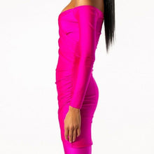 Lade das Bild in den Galerie-Viewer, Stasia Fuschia: Stretch Long Sleeve Ruched Pink Mini Dress
