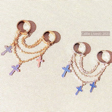 Charger l&#39;image dans la galerie, Wholesale Callie Christian: Triple Chain Layer Charm Rings 2
