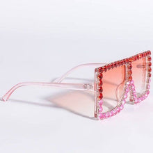 Charger l&#39;image dans la galerie, Stasia Sweet Valentine Rose Red Pink Ombre Oversized Rhinestone Sunnies
