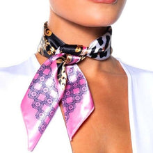 Cargar imagen en el visor de la galería, Elaine Fleur de Wild: Mixed Print Pink Cheetah Chain Link Satin Scarf
