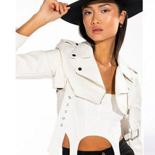 Lade das Bild in den Galerie-Viewer, Callie White Half My Heart Ultra Cropped Bolero Moto Jacket XL
