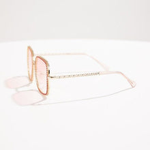 Carica l&#39;immagine nel visualizzatore di Gallery, Callie Red Bling Rhinestone Embellished Gold Frame With Pink Lens
