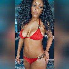 Lade das Bild in den Galerie-Viewer, Callie Cuban Link: Pave Crystal Gold Chain Red Chevron Ribbed Bikini Swimsuit
