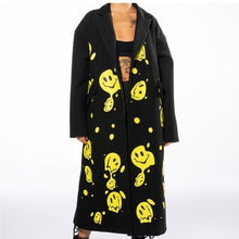 Lade das Bild in den Galerie-Viewer, Happy face coat L
