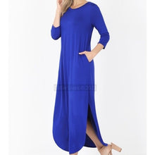 Lade das Bild in den Galerie-Viewer, Wholesale Elaine Flow: Blue Royalty Crew Neck Maxi Dress 2 Pack
