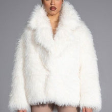 Charger l&#39;image dans la galerie, Stasia Popping Collar Reversible Oversized Faux Fur Puffer Coat O/S SML
