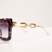 Charger l&#39;image dans la galerie, Callie Tortoise Squared: Gray Gold Arm Sunglasses
