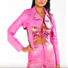 Lade das Bild in den Galerie-Viewer, Callie Lives Stasia My Pink-er Half Ultra Cropped Moto Jacket S
