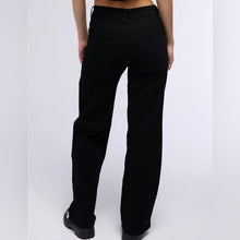 Cargar imagen en el visor de la galería, Callie Lives Xena Widow Rhinestone Detail Wide Leg Plus Size Jean S L XL 1X
