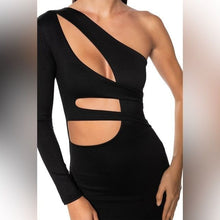 Cargar imagen en el visor de la galería, Callie Lives Xena Akira Show Stopper Cut Out Black Midi Dress Large
