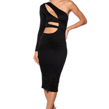 Cargar imagen en el visor de la galería, Callie Lives Xena Akira Show Stopper Cut Out Black Midi Dress Large
