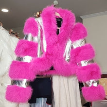 Lade das Bild in den Galerie-Viewer, STASIA 3006 Akira Loverboy Silver Pink Faux Fur Moto Jacket Large
