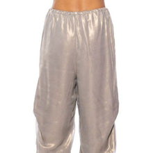 Carica l&#39;immagine nel visualizzatore di Gallery, Fly Glimmer in the Sky: Gray Shimmery sheer  Parachute Pant 1X
