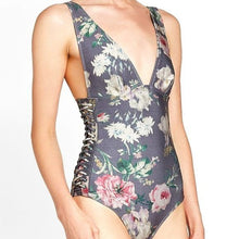 Carica l&#39;immagine nel visualizzatore di Gallery, Elaine Deep in the Garden: Slate Blue Plunge Grommet Laced One Piece Swimsuit
