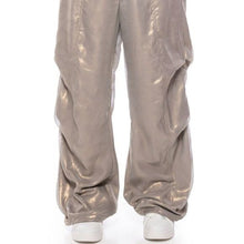 Lade das Bild in den Galerie-Viewer, Fly Glimmer in the Sky: Gray Shimmery sheer  Parachute Pant 1X
