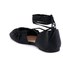 Ladda upp bild till gallerivisning, Callie Lives Elaine Ballet AZALEA WANG Black Lace Up Flat 7.5
