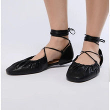 Ladda upp bild till gallerivisning, Callie Lives Elaine Ballet AZALEA WANG Black Lace Up Flat 7.5
