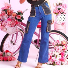 Carica l&#39;immagine nel visualizzatore di Gallery, Wholesale 3Pack: Callie Chained Cargo: Wide Leg 4-Pocket Denim Blue Stretch Jeans Black &amp; Gold
