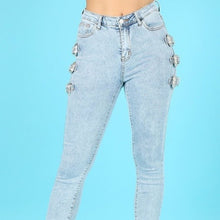 Load image into Gallery viewer, Wholesale 4Pack: Callie Buckled: Silver Accented Acid Wash Blue Stretch Denim Skinny Jeans
