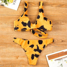 Carica l&#39;immagine nel visualizzatore di Gallery, Wholesale 2Pack: Stasia Changing Spots: Yellow Black Leopard Animal Print Tie Front Bikini
