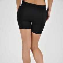 Cargar imagen en el visor de la galería, Wholesale 4Pack: Xena Tight Booty: Seamless Stretch Underwear Short Shorts
