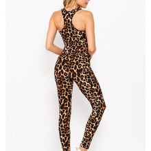 Charger l&#39;image dans la galerie, Wholesale 4 Pack: Callie Wild Cheetah Activewear Racerback Crop Top &amp; Leggings
