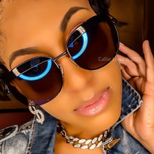Charger l&#39;image dans la galerie, Wholesale 2 Pack: Miz Liddy: Mirror Acrylic Lid Black Frame Sunnies
