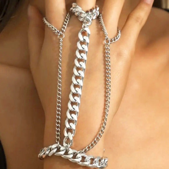 Callie Chain Gang: Three Ring Cuban Link Silver Hand Body Jewelry