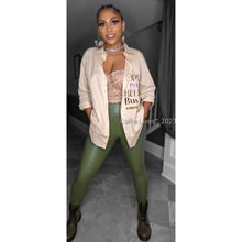Carica l&#39;immagine nel visualizzatore di Gallery, Wholesale 4 Pack: Miz Vegan Holiday: Olive Green Faux Leather Leggings
