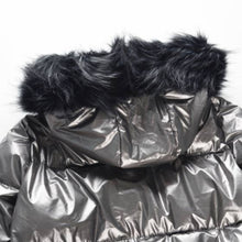 Lade das Bild in den Galerie-Viewer, Wholesale 4 or 2 Pack: Miz Winter Puffer: PU Shiny Vegan Leather Faux Fur Hood Coat
