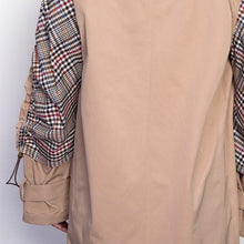 Cargar imagen en el visor de la galería, Wholesale 3Pack: Callie Berry: Rain Trench Plaid Open Air Tan Spring Jacket
