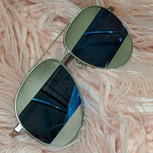 Load image into Gallery viewer, Stasia Code Blu: Silver Mirror Panel Shades, Accessories, CallieLives 
