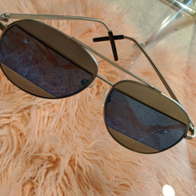 Lade das Bild in den Galerie-Viewer, Stasia Code Blu: Silver Mirror Panel Shades, Accessories, CallieLives 
