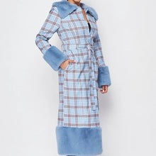 Cargar imagen en el visor de la galería, Wholesale 2 or 3 Pack: Callie Berry Blue: Plaid Faux Fur Trim Trench Coats
