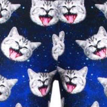 Lade das Bild in den Galerie-Viewer, Callie Plus: Starry Gray Space Cats 3D illusion Graphic Leggings XL
